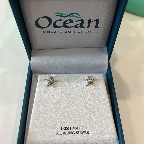 💕OCEAN IRISH MADE STARFISH STUD EARRINGS STERLING SILVER AND CRYSTALS - Picture 2 of 3